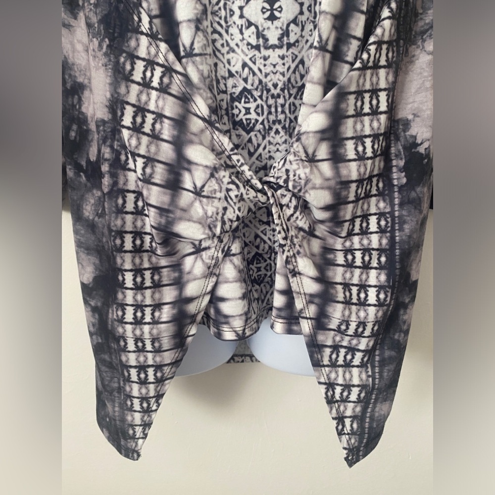 Black & White Tie-Dye One World 3/4 Sleeve Women's Tunic Top NWT - Picture 3 of 5